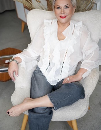 Частная массажистка Лара 