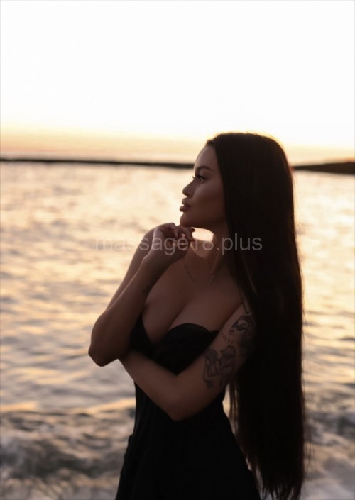 Частная массажистка Эмилия, 20 лет, Москва - фото 1