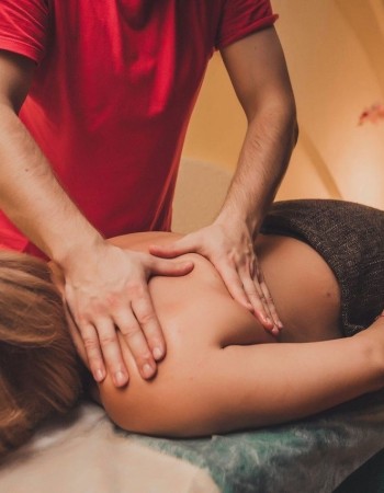 Частный массажист Агрис 