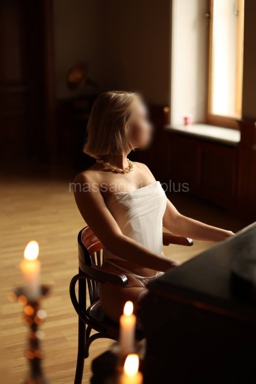 Частная массажистка Алена, 27 лет, Санкт-Петербург - фото 1