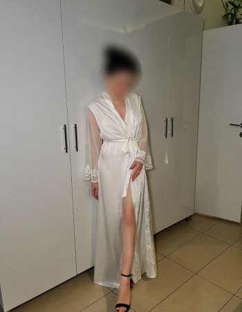 Частная массажистка Адель 