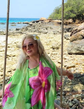 Частная массажистка Лара 