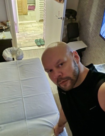 Частный массажист Денис 